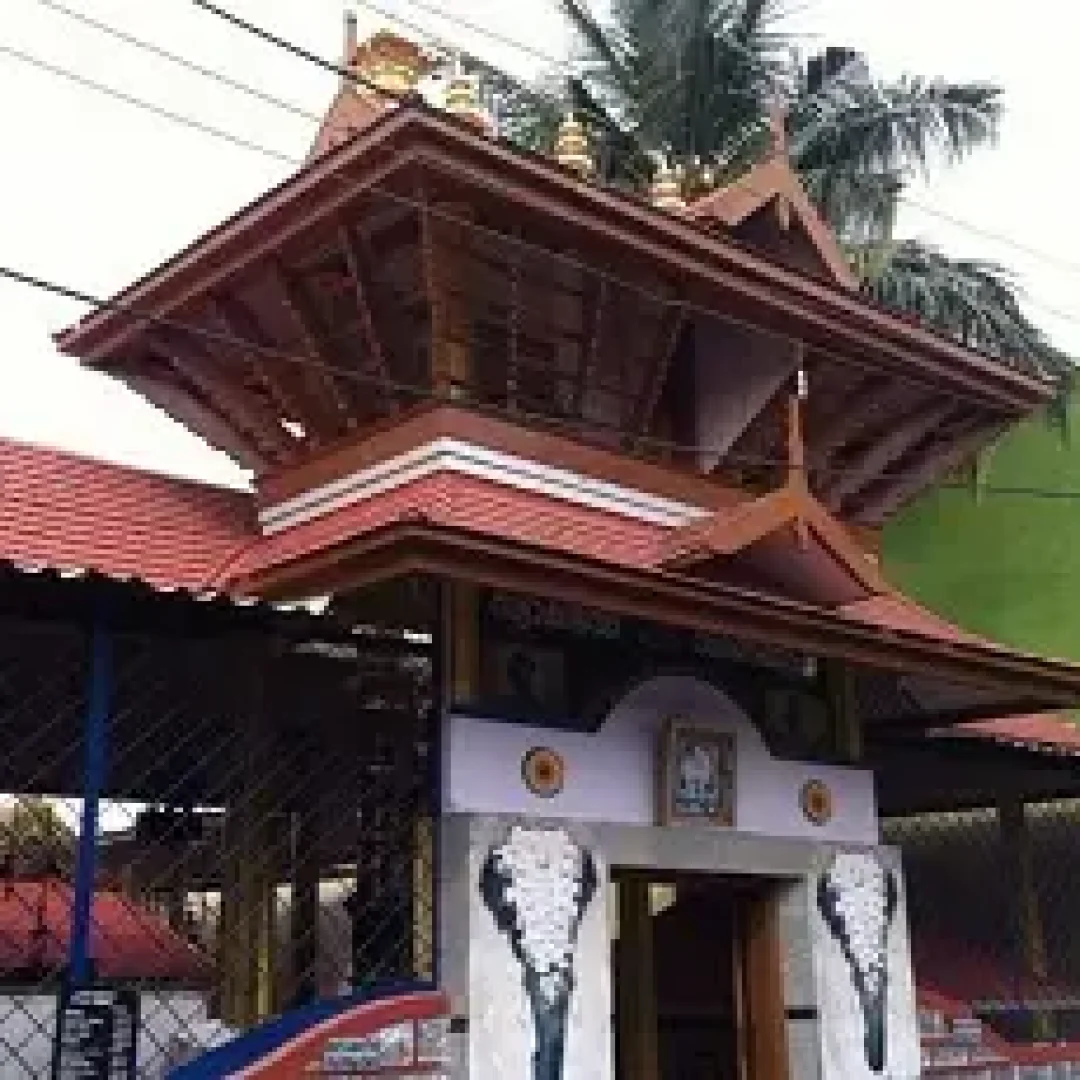 Front-View-of-the-Temple-Gopuram-Mantapam Front-View-of-the-Temple-Gopuram-Mantapam